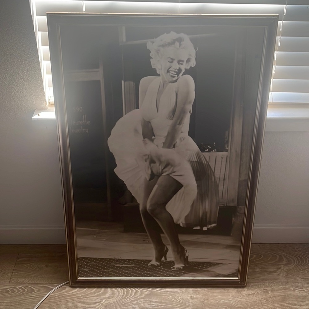 Picture Frame/picture of marilyn Monroe for Sale